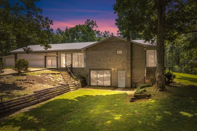 4251 Moss Hill Dr, Nunnelly, TN 37137