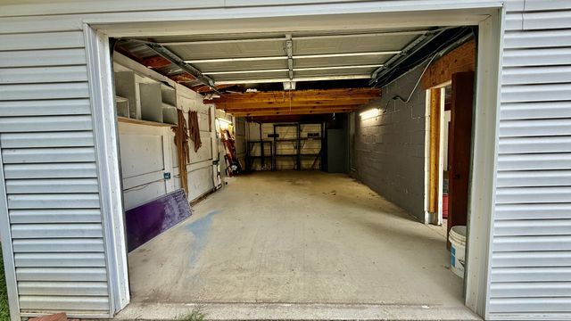 4251 Moss Hill Dr, Nunnelly, TN 37137