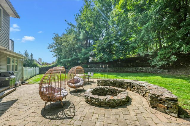 169 S Pascack Road, Nanuet, NY 10954