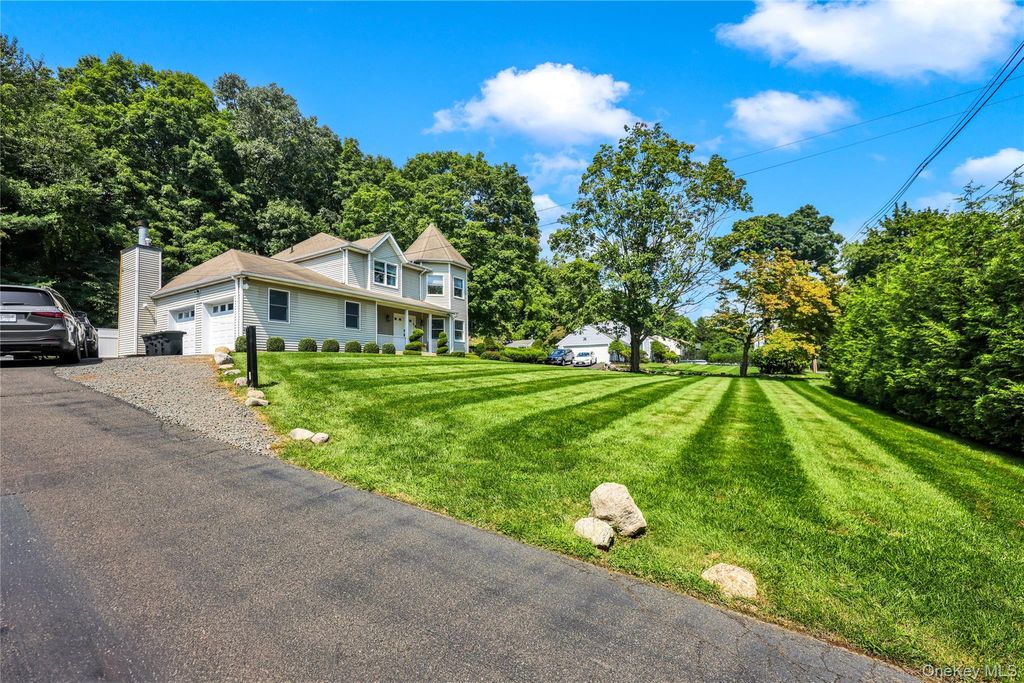 169 S Pascack Road, Nanuet, NY 10954 — photo 4