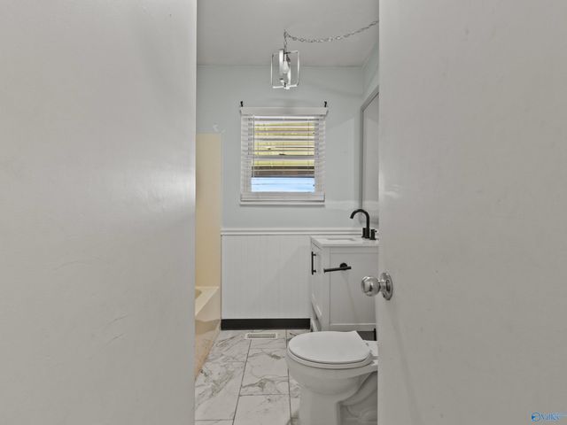 13 Pine Street, Decatur, AL 35603