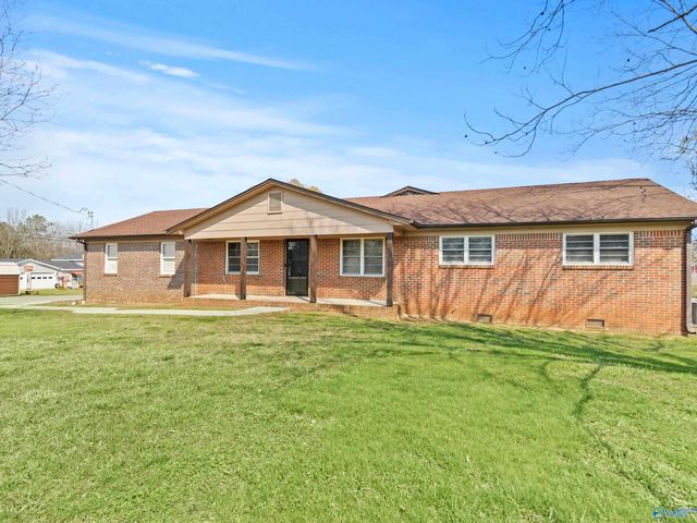 13 Pine Street, Decatur, AL 35603