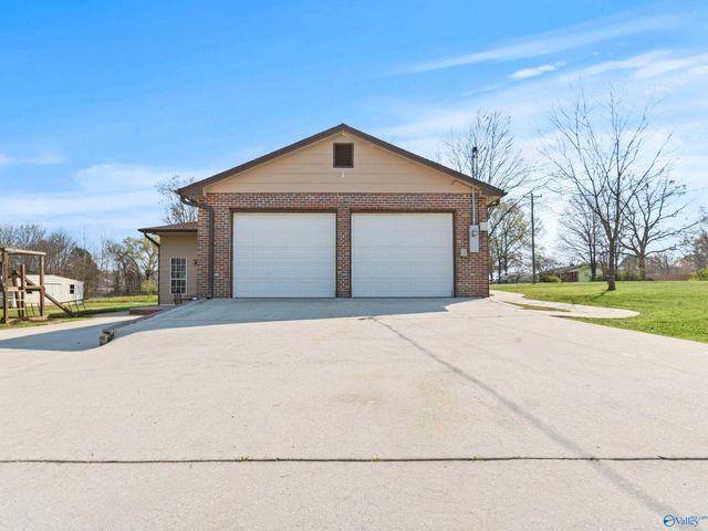 13 Pine Street, Decatur, AL 35603