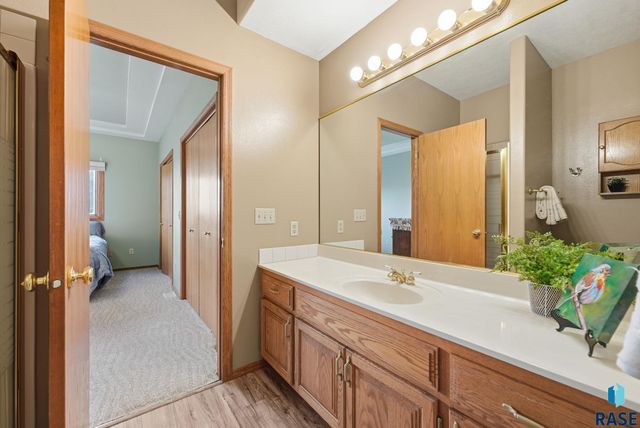 5316 E 28Th St Street, Sioux Falls, SD 57110