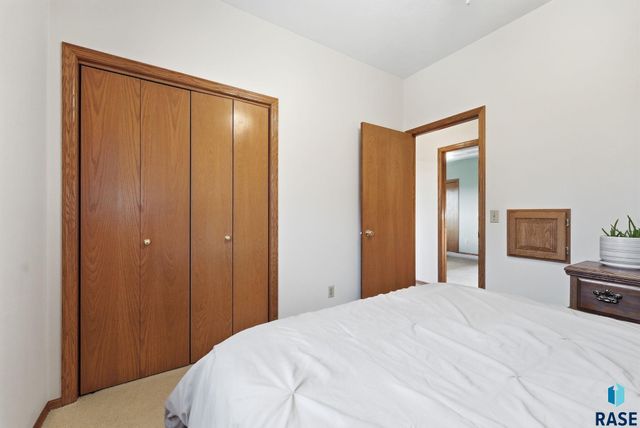 5316 E 28Th St Street, Sioux Falls, SD 57110