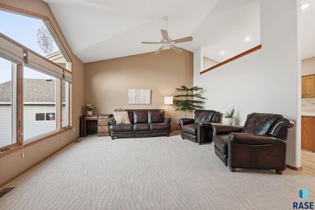 5316 E 28Th St Street, Sioux Falls, SD 57110