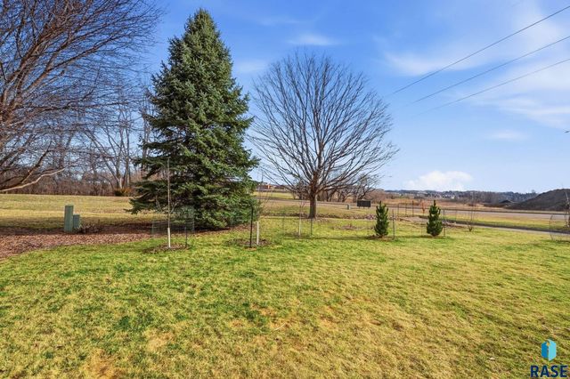 5316 E 28Th St Street, Sioux Falls, SD 57110