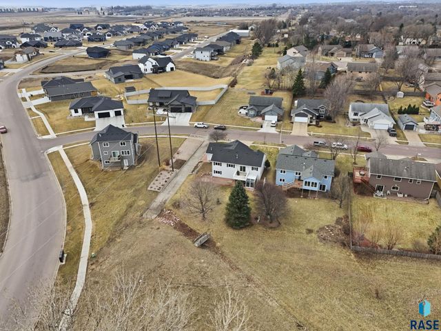 5316 E 28Th St Street, Sioux Falls, SD 57110