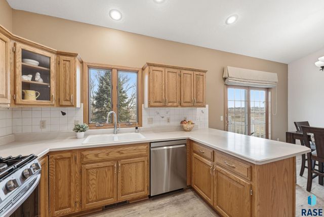 5316 E 28Th St Street, Sioux Falls, SD 57110