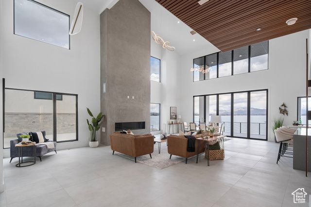 1582 S WILTSHIRE LN, Saratoga Springs, UT 84045