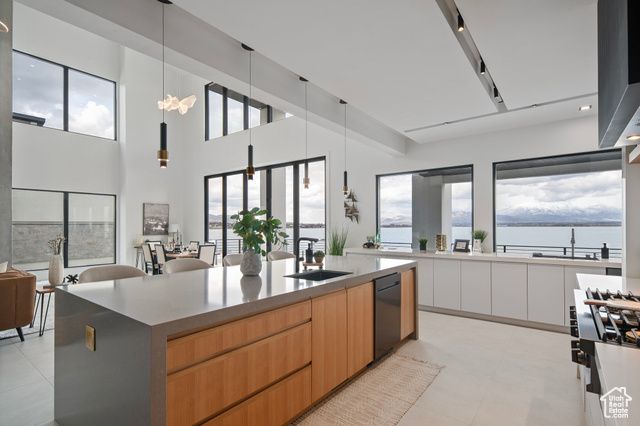 1582 S WILTSHIRE LN, Saratoga Springs, UT 84045