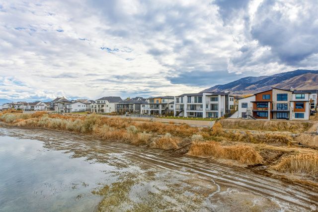 1582 S WILTSHIRE LN, Saratoga Springs, UT 84045