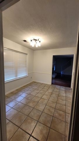 1466 FOX TRACE DR, Cordova, TN 38016