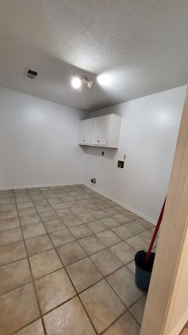 1466 FOX TRACE DR, Cordova, TN 38016