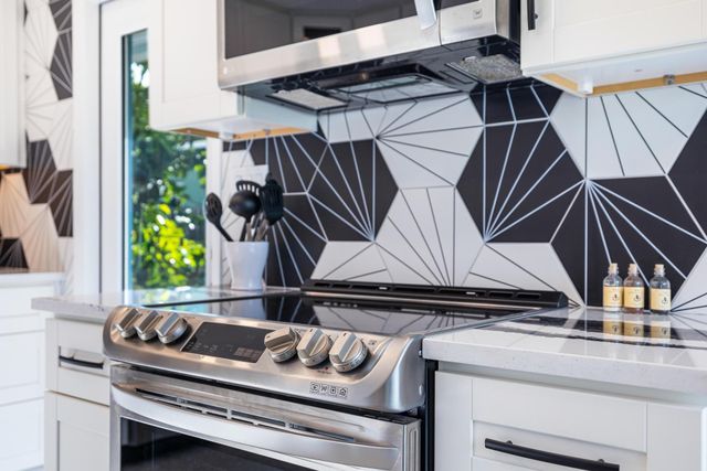 657 NW 30th Ct, Wilton Manors, FL 33311