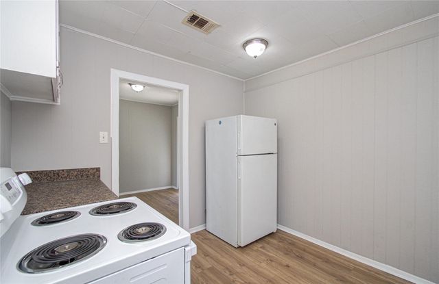 2802 Windsor Lane, Pasadena, TX 77506