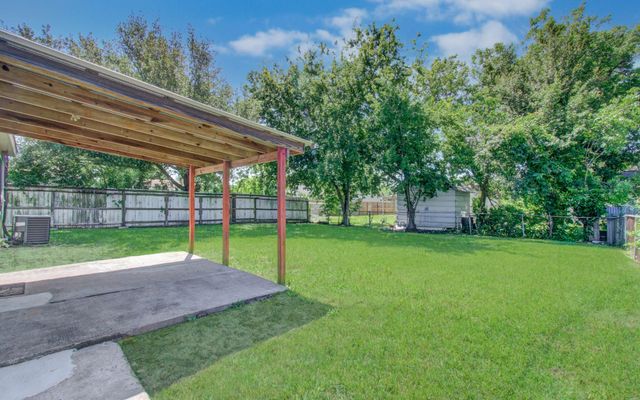 2802 Windsor Lane, Pasadena, TX 77506