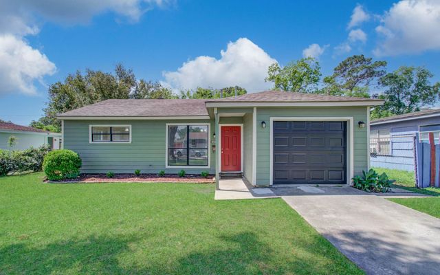 2802 Windsor Lane, Pasadena, TX 77506