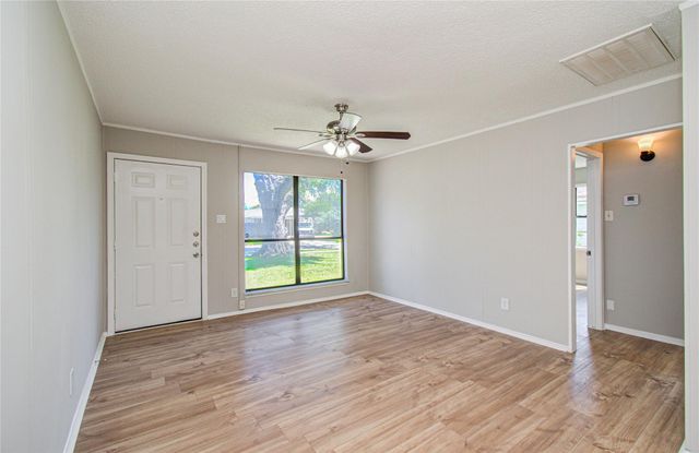 2802 Windsor Lane, Pasadena, TX 77506