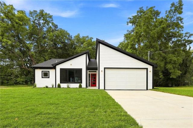 5705 Tauromee Avenue, Kansas City, KS 66102