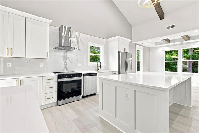 5705 Tauromee Avenue, Kansas City, KS 66102