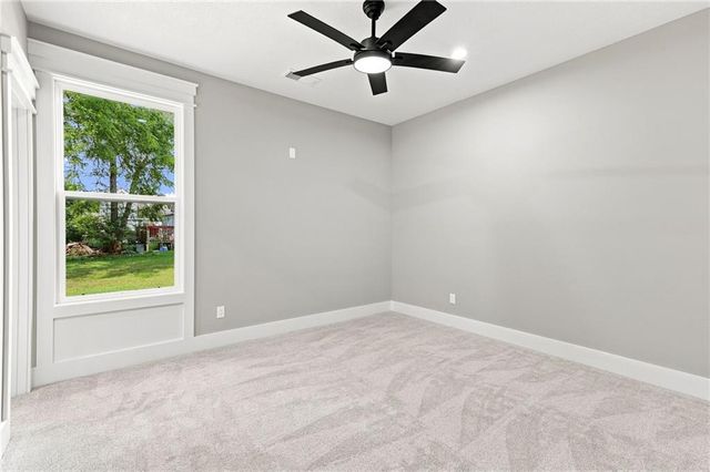 5705 Tauromee Avenue, Kansas City, KS 66102