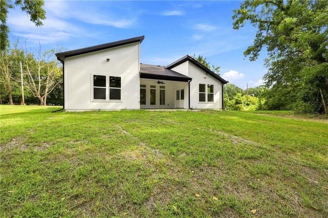 5705 Tauromee Avenue, Kansas City, KS 66102