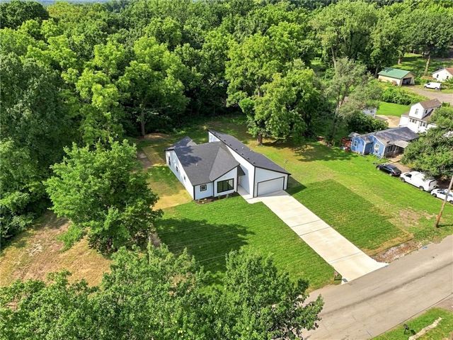 5705 Tauromee Avenue, Kansas City, KS 66102