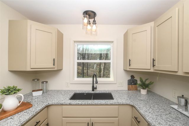 10113 Flint Ridge Drive, Kansas, OK 74347