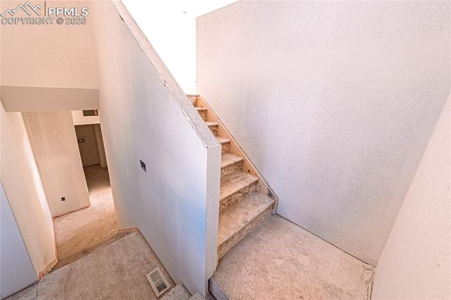 205 W Henrietta Avenue, Woodland Park, CO 80863