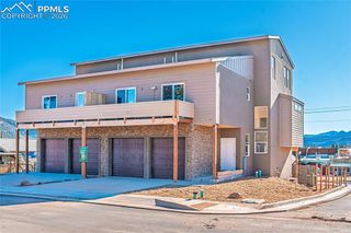 205 W Henrietta Avenue, Woodland Park, CO 80863