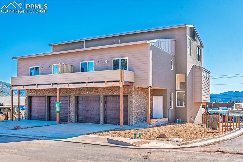 205 W Henrietta Avenue, Woodland Park, CO 80863