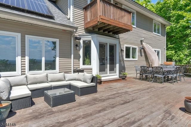 18 BAYVIEW TERRACE, Green Brook Twp., NJ 08812