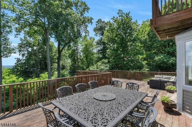 18 BAYVIEW TERRACE, Green Brook Twp., NJ 08812