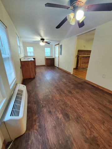 210 Rawls Creek Rd, Gordonsville, TN 38563