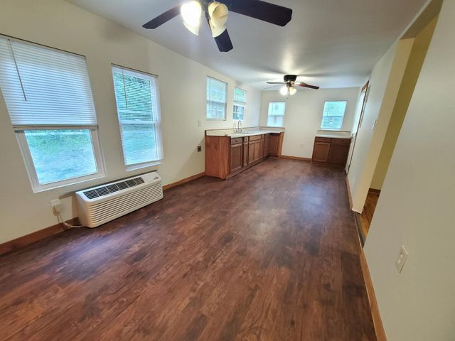 210 Rawls Creek Rd, Gordonsville, TN 38563