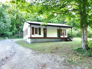 210 Rawls Creek Rd, Gordonsville, TN 38563