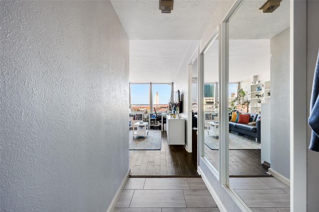 1800 Lavaca ST A-711, Austin, TX 78701