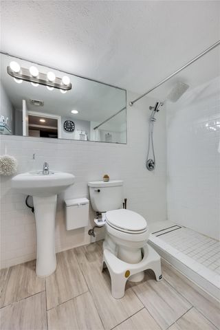 1800 Lavaca ST A-711, Austin, TX 78701