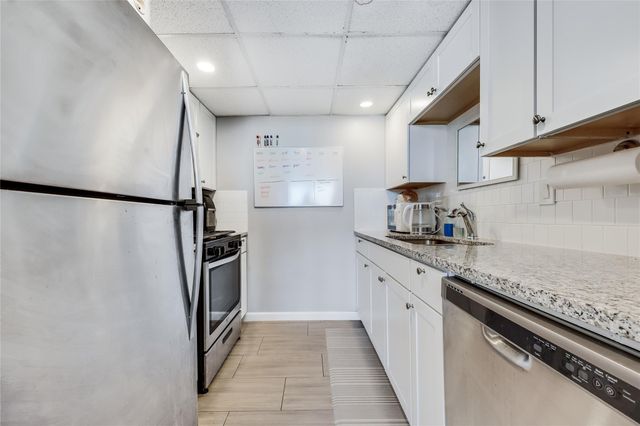 1800 Lavaca ST A-711, Austin, TX 78701