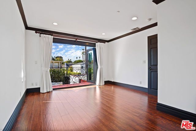 309 N Doheny Drive, Beverly Hills, CA 90211