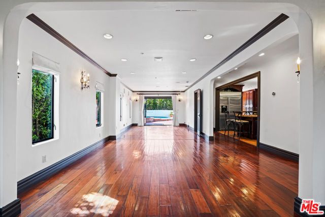 309 N Doheny Drive, Beverly Hills, CA 90211