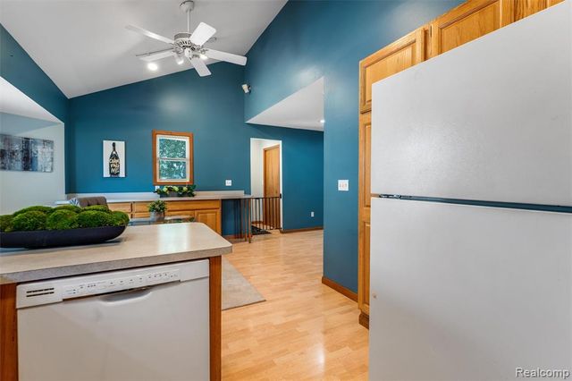 22327 Martin Road, Saint Clair Shores, MI 48081