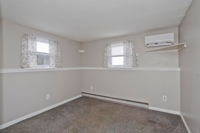 125 Pondview Dr, Ludlow, MA 01056