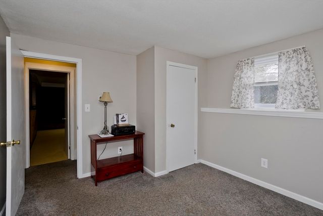 125 Pondview Dr, Ludlow, MA 01056