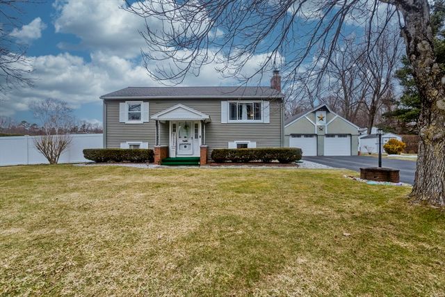 125 Pondview Dr, Ludlow, MA 01056