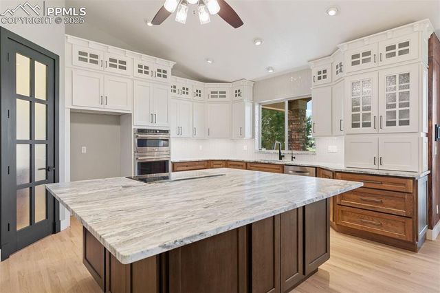 1324 Chapel Royal Court, Monument, CO 80132