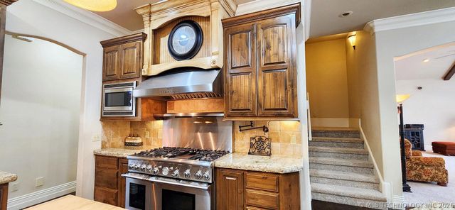 870 Cherry Springs Drive, Tahlequah, OK 74464