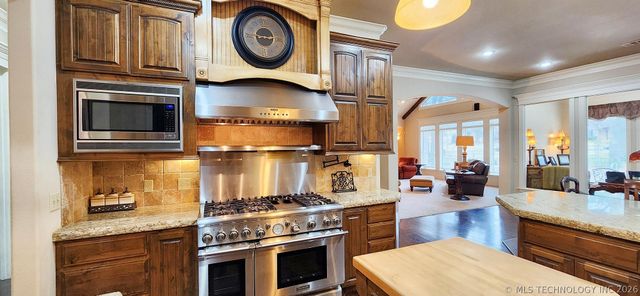 870 Cherry Springs Drive, Tahlequah, OK 74464