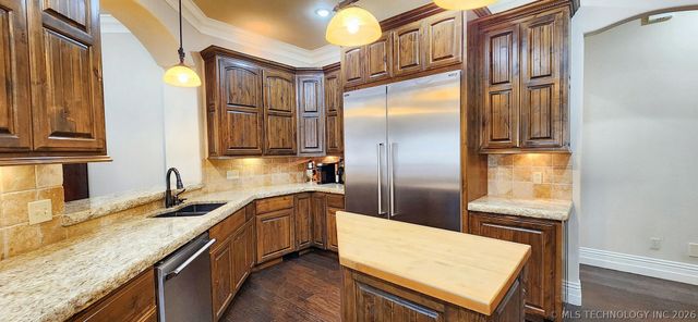 870 Cherry Springs Drive, Tahlequah, OK 74464